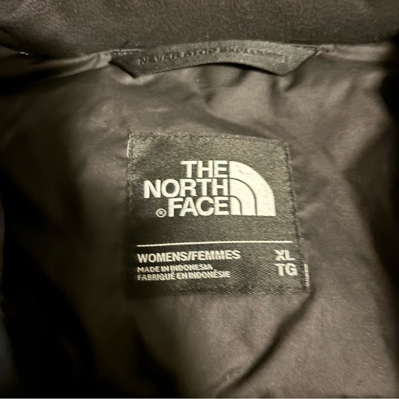 North Face Women’s Arctic Parker with Fur Trim - size XL - Picture 5 of 5